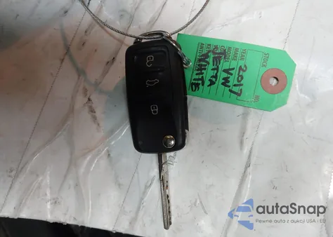 2017 Volkswagen Jetta 1.4T S z USA, uszkodzony, nr VIN 3VW2B7AJ8HM323821